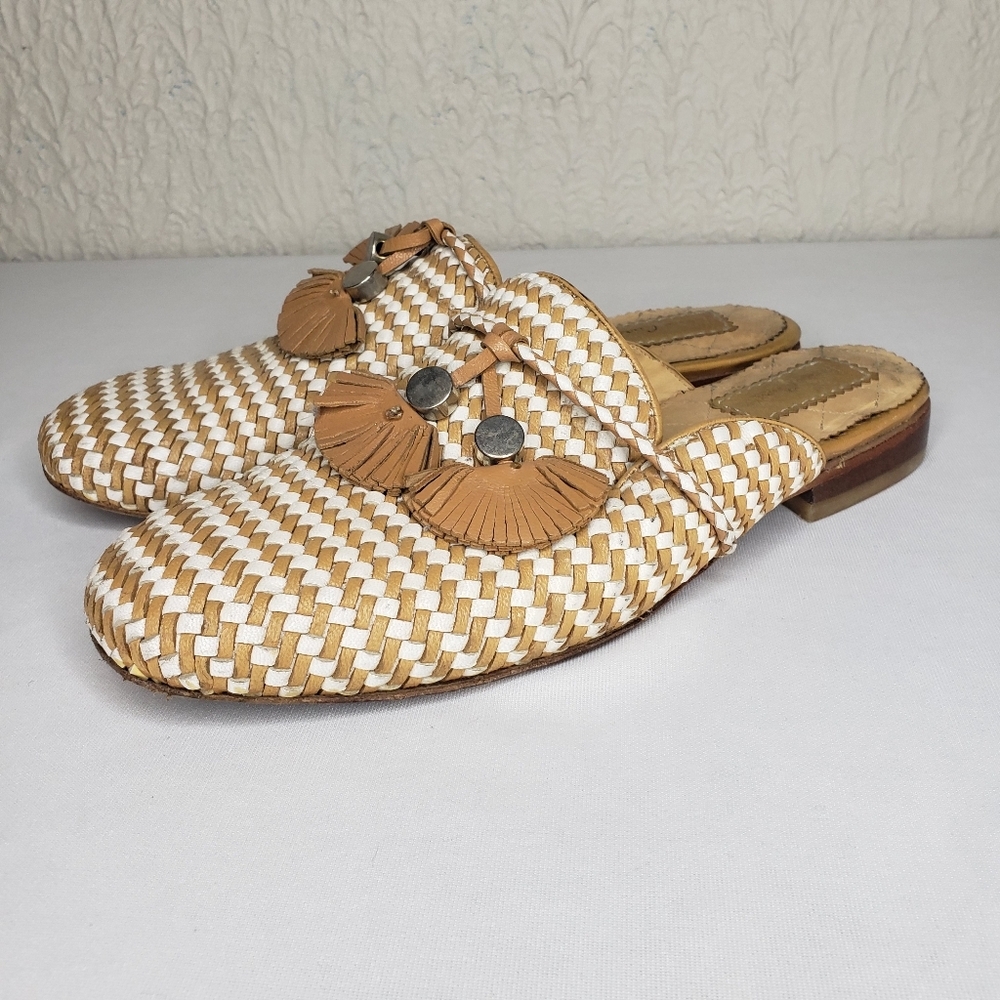 Franco Cuadra Chic Woven Tan and White Mules Casual Tassel